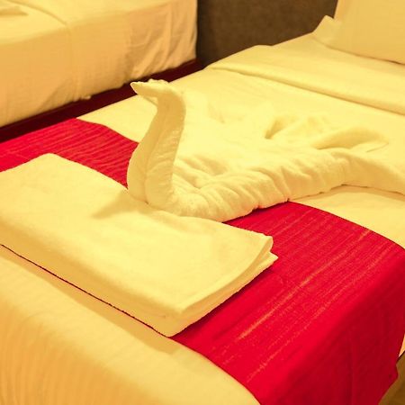 Hotel Sera Grand Madras Buitenkant foto