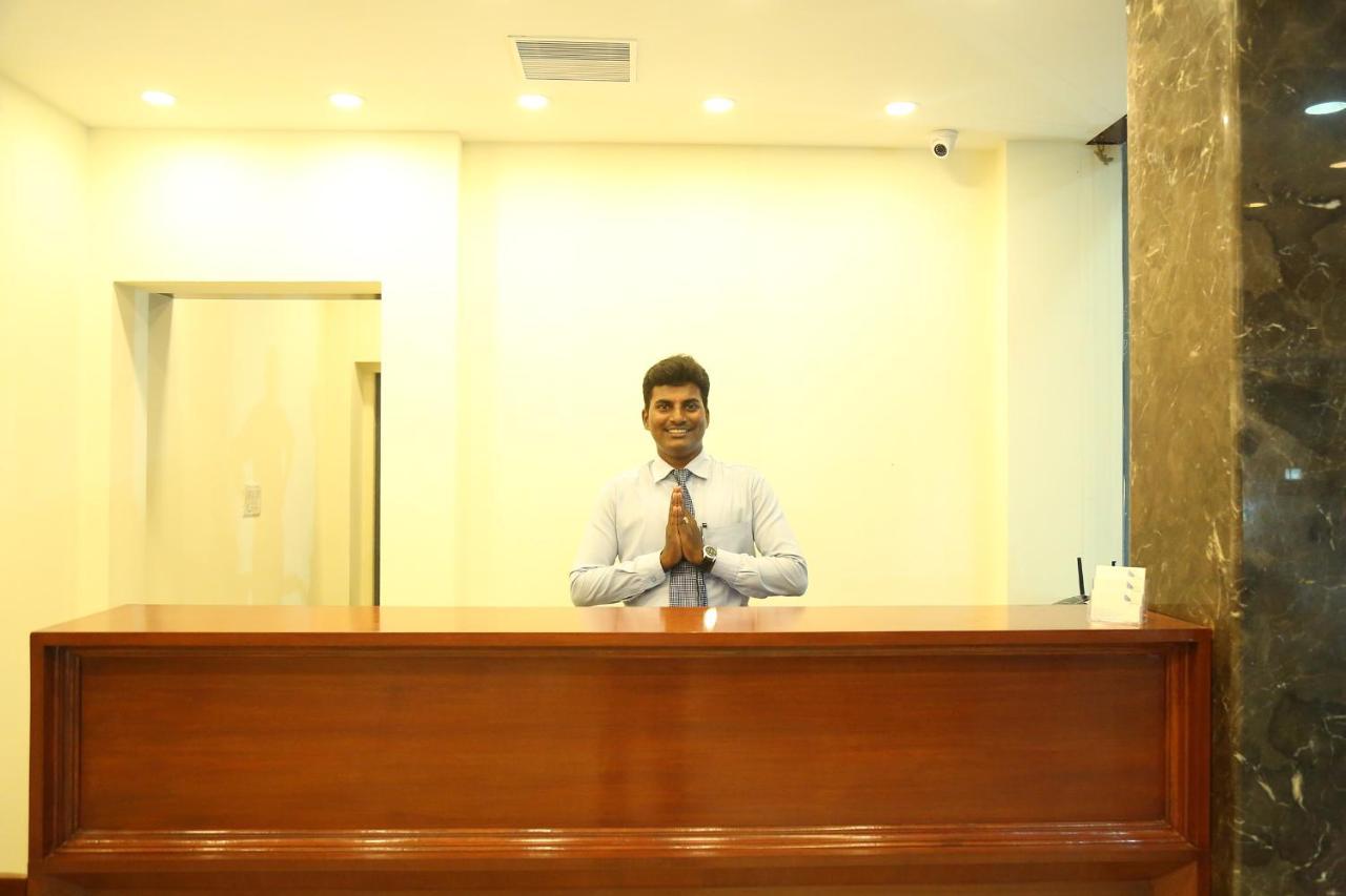 Hotel Sera Grand Madras Buitenkant foto